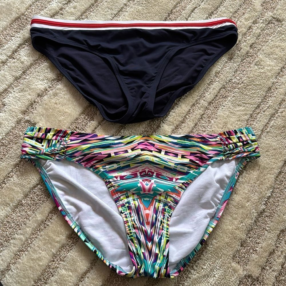 Kenneth Cole Reaction  bikini. Only bottom size L